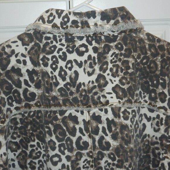 NWT Women’s Lily Pad Boutique Leopard Denim Shacket Jacket Button Up Size 3XL - Picture 6 of 9